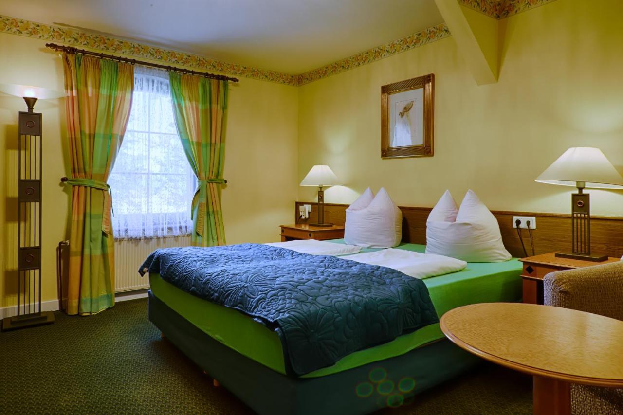 Waldschloesschen Bed and Breakfast Mittenwalde Rum bild