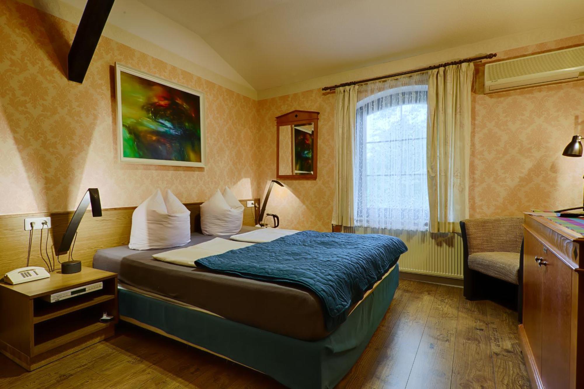 Waldschloesschen Bed and Breakfast Mittenwalde Rum bild